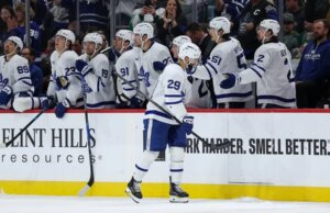 Bo Groulx scoppia con un gioco da 2 gol mentre i Maple Leafs battono Wild