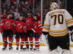 Paul Cotter, i Devils affrontano i Bruins in OT