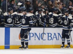 Charlie Coyle accumula quattro punti mentre le Blue Jackets sbaragliano Canes