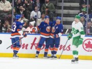 Mathew Barzal registra 3 help mentre gli Islanders abbattono Maple Leafs