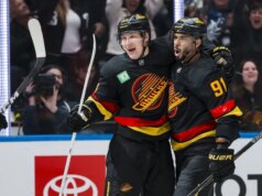 La notte da 3 punti di Marco Rossi spinge Canucks oltre i Panthers