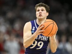 N. 4 Arkansas che mantiene alta la guardia contro Cenerentola Excessive Level