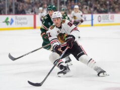 I Blackhawks si vendicano con una vittoria serrata su Wild