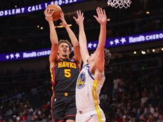 Gli Hawks seppelliscono i Warriors nel secondo tempo per passare alla posizione di playoff