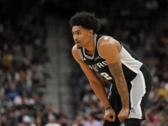 Harper eguaglia il massimo della carriera al suo primo esordio da professionista mentre gli Spurs martellano i Pacers