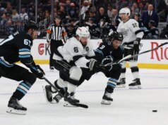 Nick Schmaltz di Mammoth segna due volte, anche in OT battendo Kings