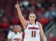 Louisville sopravvive all’Alabama e avanza alla Candy 16