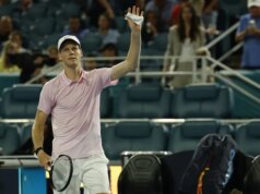 Jannik Sinner stabilisce il file del Masters 1000 vincendo i sedicesimi del Miami Open