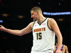 Riepilogo NBA: la tripla doppia di Nikola Jokic e il tiro in ritardo sollevano i Nuggets