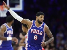 I 76ers, cavalcando una notte storica, affrontano i sorprendenti Hornets
