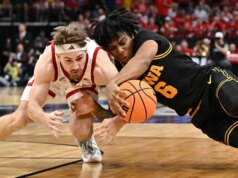 L’Iowa supera il Nebraska, nel primo Elite Eight dall’87