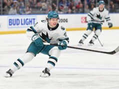 Gli squali e le giacche blu sperano di sfuggire alla routine con le gare di playoff che pompano