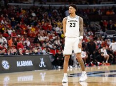 Le zone d’attacco d’élite si scontrano mentre il Michigan numero 1 affronta il Tennessee numero 6 in Elite Eight