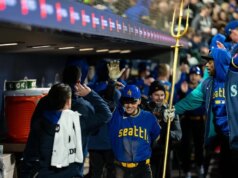 Cole Younger dei Mariners gareggia per continuare a dimostrare il suo potere contro i Guardiani
