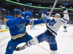 I blues restano caldi, schiacciano Maple Leafs