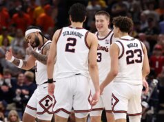 Il numero 3 dell’Illinois sopravvive al rivale della conferenza dell’Iowa per tornare alle Last 4