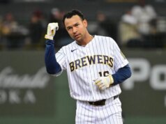 I Brewers scappano da un buco di cinque run per spazzare by way of i White Sox