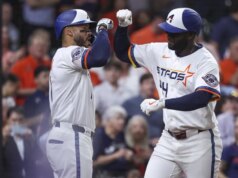 I 2 HR e 4 colpi di Jose Altuve potenziano Astros facendo esplodere i Pink Sox