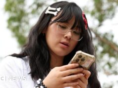 Le aziende di social media devono applicare meglio il divieto australiano ai minori di 16 anni, cube il watchdog