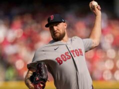 Garrett Crochet lancia sei inning di chiusura mentre i Pink Sox sconfiggono i Reds