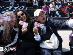 ‘I BTS sono tutto per noi’: i fan del Okay-pop si riuniscono a Seoul per uno spettacolo di ritorno