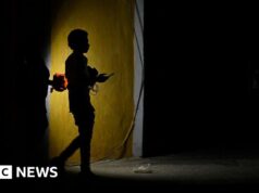 Milioni di persone senza elettricità mentre la rete elettrica di Cuba crolla