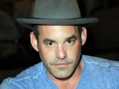 “L’amico di Buffy, Nicholas Brendon, lo ha trovato morto, “posizionato come se fosse addormentato”