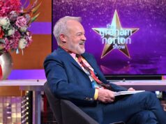 Graham Norton insiste: “Non so se riceverò l’invito al matrimonio di Taylor Swift”