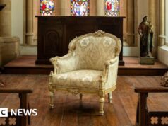 Nelle foto: Ripercorrere la storia dell’India attraverso le sue sedie