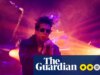 Recensione di Echo and the Bunnymen – Ian McCulloch lascia al pubblico il compito di cantare queste grandi canzoni senza tempo