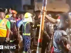 Tre morti nel crollo di un edificio incompiuto durante la funzione religiosa in Ghana