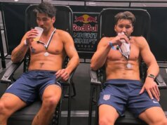 Toddy Smith contro Jeff Wittek Chi preferiresti?! YouTuber in pantaloncini sportivi