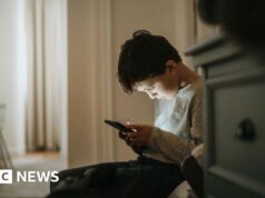 Niente panico: cinque modi per fermare lo scorrimento infinito dei tuoi figli