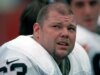 Barret Robbins, ex star dei Raiders, morto a 52 anni