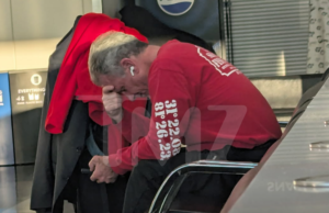 Il deputato della Georgia assiste alla partita di baseball del nipote durante la chiusura del governo