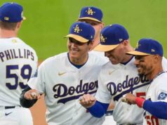 I Dodgers ricevono scintillanti anelli delle World Sequence per celebrare i titoli consecutivi