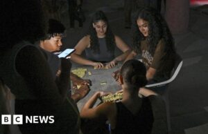 Milioni di cubani sprofondano nell’oscurità mentre la crisi del carburante si aggrava