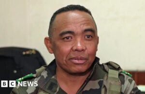 Il chief militare del Madagascar scioglie il governo con una mossa a sorpresa