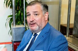 I senatori Ted Cruz e John Thune lasciano DC durante la chiusura del governo