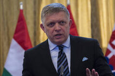 Zelenskyj accusa i sostenitori dell’UE di “ricatto”