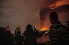 Trump condivide una scenetta comica che ritrae Starmer terrorizzato da lui (VIDEO)