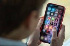 Meta e Google multati per aver causato dipendenza childish