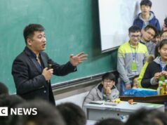 “Memoria di una generazione”: la Cina piange la morte improvvisa di un controverso influencer nel campo dell’istruzione