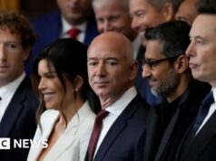 I CEO del settore tecnologico improvvisamente adorano incolpare l’intelligenza artificiale per i tagli di posti di lavoro di massa. Perché?