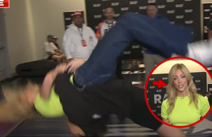 Il reporter di Fox Information si fa sbattere il corpo dal wrestler in diretta TV