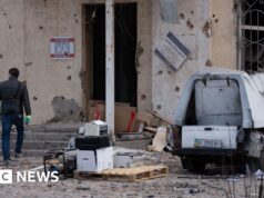 Lo Zimbabwe afferma che 15 cittadini sono stati uccisi dopo essere stati attirati a combattere per la Russia