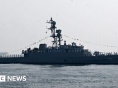 Un sottomarino americano affonda una nave da guerra iraniana nell’Oceano Indiano, cube Hegseth