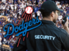 Fan della MLB ripresi in uno scontro video al giorno di apertura del Dodger Stadium