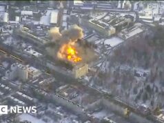 L’Ucraina afferma di aver colpito un impianto russo di “componenti missilistici”.