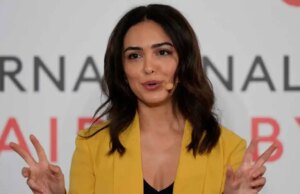 L’attrice anglo-iraniana chiede “dove sono i campus universitari” per protestare contro il regime iraniano